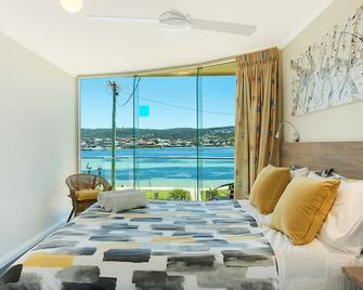 Cetacea Luxury Apartments - Merimbula - Bedroom
