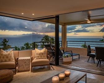 Modern and Luxurious Beachfront Property at Polo Beach - Wailea - Ban công