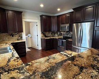 Newley remodeled house one block from Central Main Street - Sutter Creek