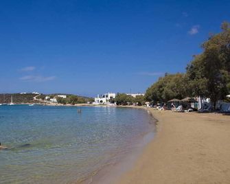 Ostria Studios & Apartments - Aliki - Beach