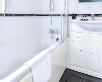 Aitkenhead house by Klass Living - Coatbridge