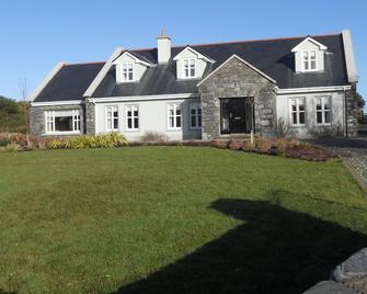 Luxury Connemara Home Close To Sea, Mountains And Lakes - Moyard - Edificio