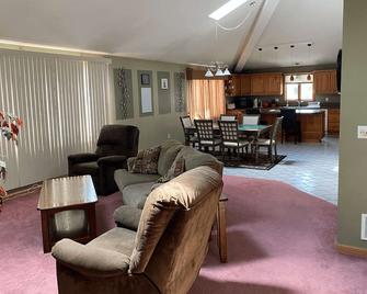 Luxury 3-Bedroom home - Caribou - Sala de estar