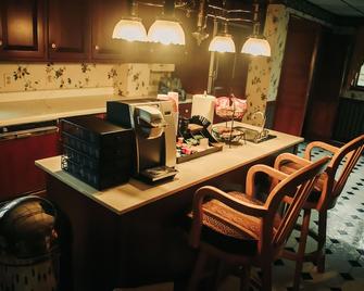A Beautiful Colonial House With Breathtaking Views Of The Cumberland Gap Mnts! - Harrogate - Restaurante