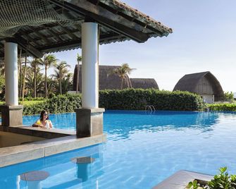 موين باي ريزورت - فان ثيت - حوض السباحة