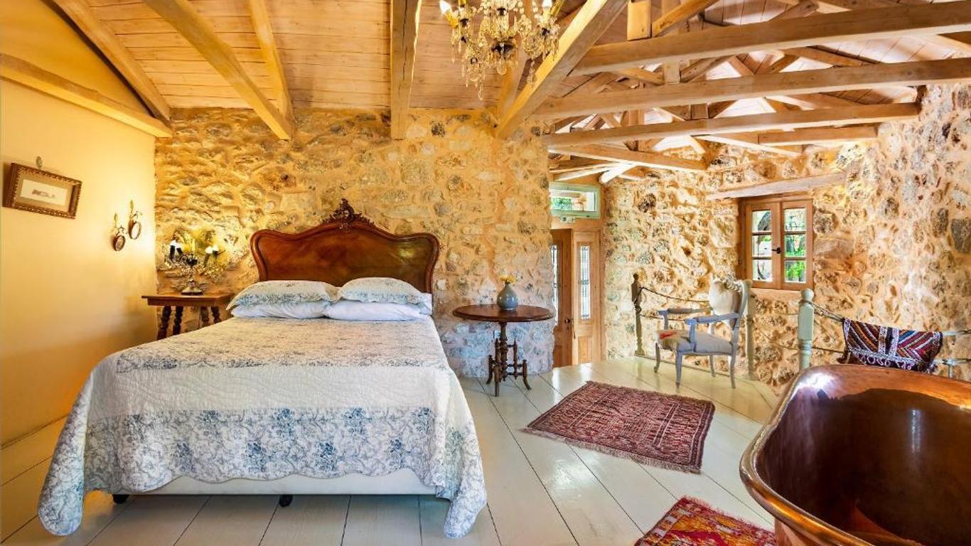 Pavezzo Country Retreat