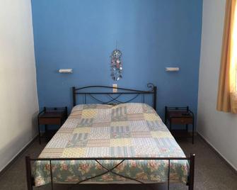 Apostolakis Rooms - Agios Kirykos - Chambre