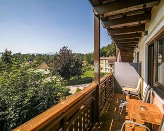 Hotel Kaerntnerhof Velden By S4y - Velden am Wörthersee - Parveke