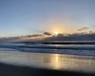 Island getaway near farmland, a bird sanctuary, nature walks, & close to beach - Shoalhaven Heads - Playa
