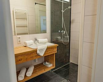 Happy Aich 2 by Alpenidyll Apartments - Aich - Bathroom