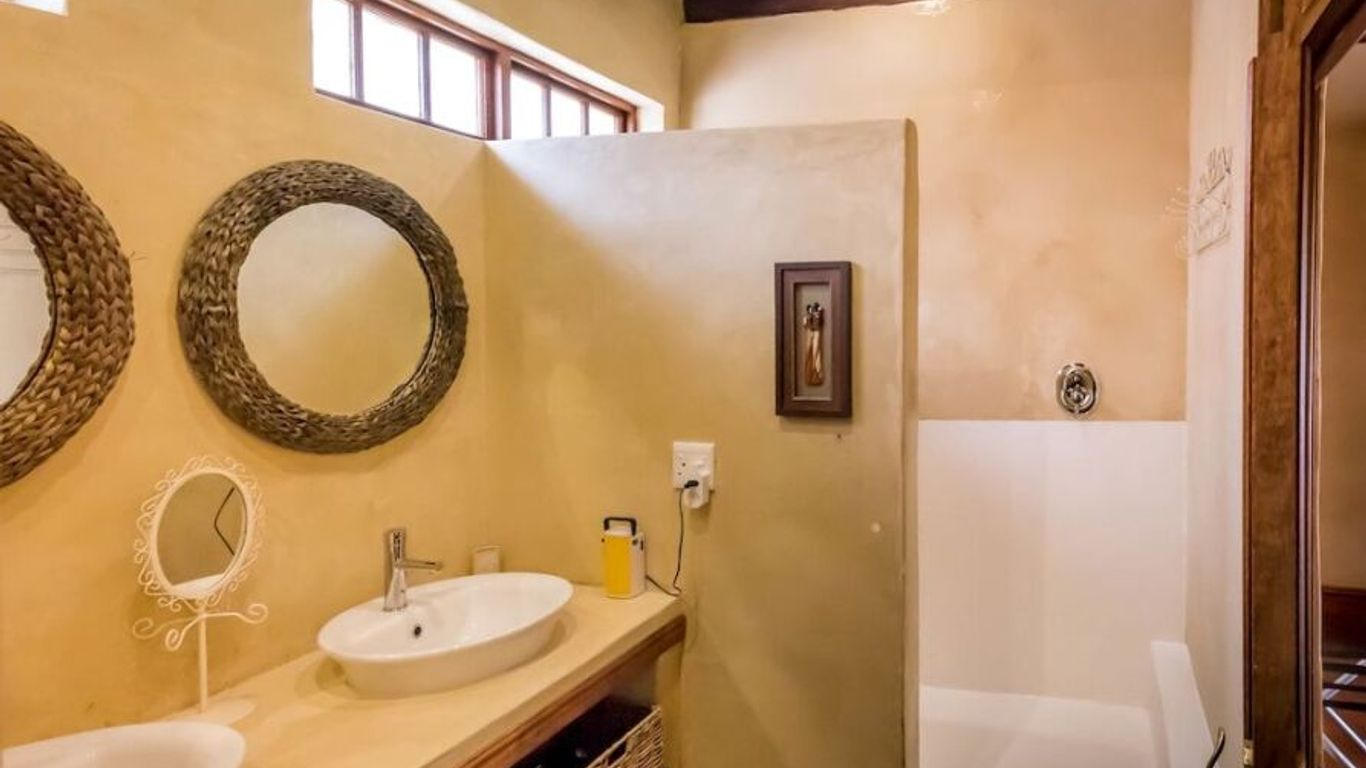 De Leeuwenhof Estate