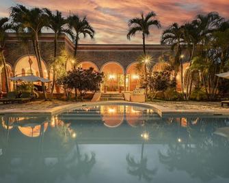 Hacienda Sacnicte - Izamal - Басейн