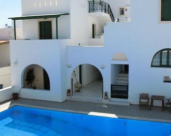 Aegeon Hotel - Naxos - Pool