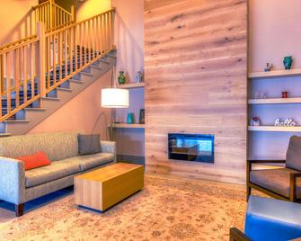 Country Inn & Suites by Radisson, Crystal Lake, IL - Crystal Lake - Sala de estar