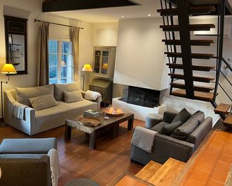 Les Coteaux - Mouans-Sartoux - Huiskamer