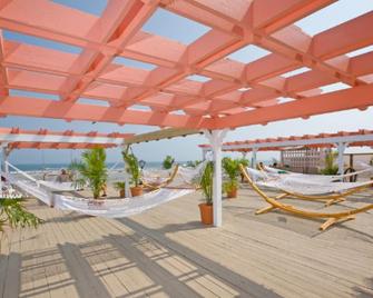 Aqua Beach Hotel - Wildwood Crest - Patio