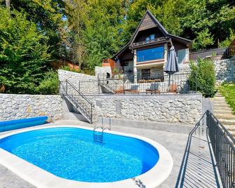 Nice Home In Zadobarje With Wifi - Karlovac - Pool