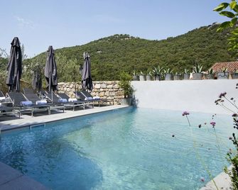 Auberge de Banne - Banne - Pool
