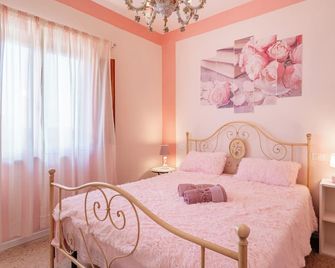 Casa di Nonna Tosca Montecarlo - Montecarlo