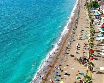 To Be Social House - Fethiye - Plajă