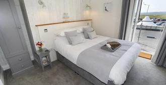 The Estuary - A Bar with Rooms - Swansea - Bedroom