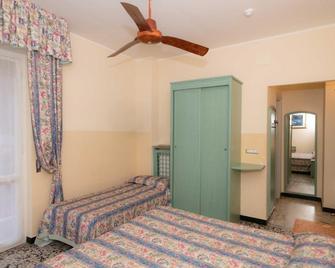 Hotel Magnolia - Albenga - Slaapkamer