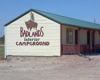 Badlands Hotel & Campground - Interior - Edificio