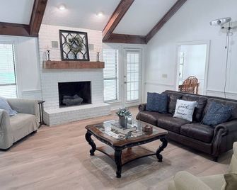 The Hanley House Golfcourse Community - Florence - Sala de estar