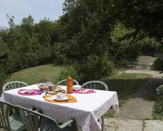 Nature lovers, rivers, above-ground pool, near Céret, - Saint-Laurent-de-Cerdans - Patio