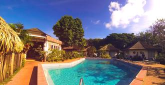 Kariwak Village Holistic Haven and Hotel - Crown Point - Pool