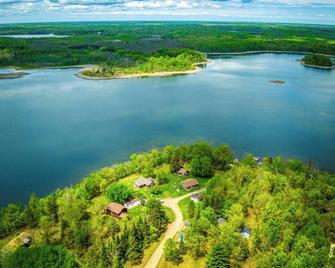 Charming 2-bedroom cabin on Three Island Lake in Bemidji, MN - Bemidji