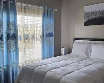 Charming Uptown Studio with, pool, bar, shops - Charlotte - Bedroom