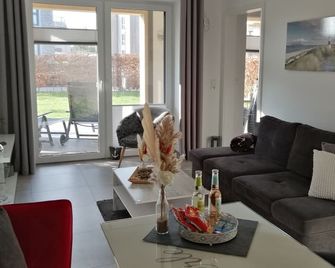 'Arrive, feel good' great location in Nordsee Park Dangast, 3 pers. 50m² - Varel - Wohnzimmer