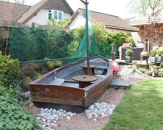 The Salty Monk - Sidmouth - Patio