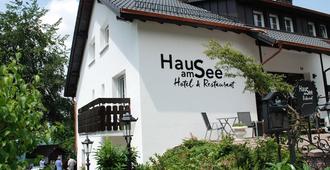 Hotel Haus Am See - Sinzheim - Building