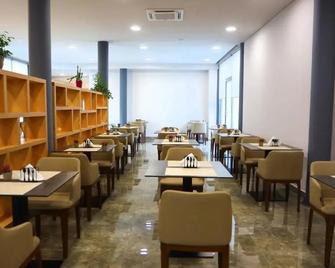 Metro Hotel Terminal - Tirana - Restaurant