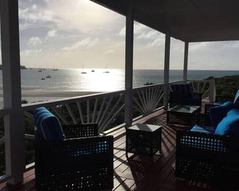 Coastal breeze, spectacular sunset - Staniel Cay - Balcón