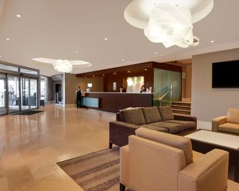 Holiday Inn Calgary-Airport By IHG - קלגרי - לובי