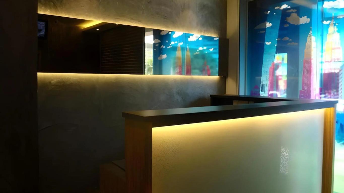 9 سكوير هوتل - سوبانج جايا