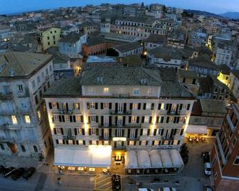 Konstantinoupolis - Corfu - Gebouw