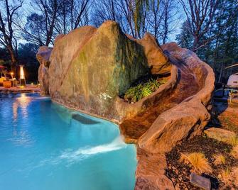 Exclusive Sierra Foothills Oasis - Auburn - Zwembad