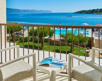 Hotel Moré - אלסודיה - מרפסת