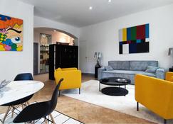 L'Idrac, Appartements en Hyper centre - Toulouse - Living room