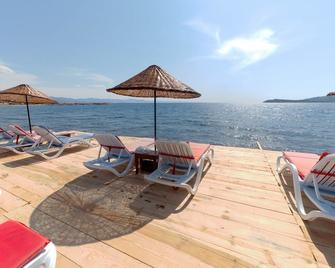 Sivrice Faros Butik Hotel - Behram - Pláž