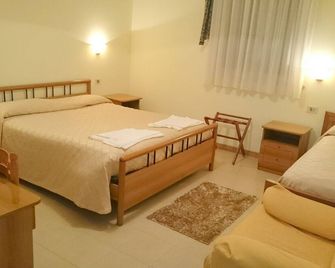 Cordial Hotel - Comiso - Camera da letto