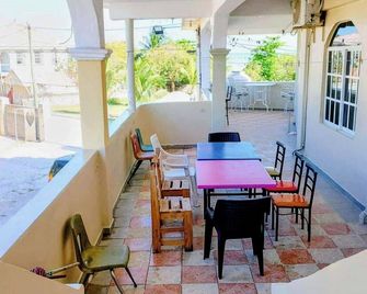 Mirador Hotel - Corozal - Balcón