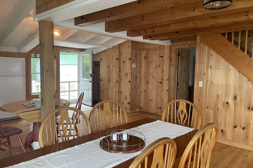 Beach front cottage with spectacular views, great sunsets - Saint Albans - Dining room