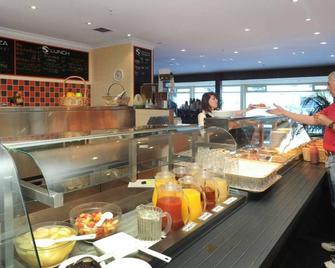 Smiggins Hotel & Chalet Apartments - Perisher Valley - Buffet