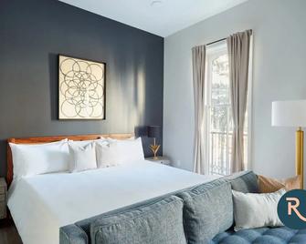 Roami at Canal Quarters - New Orleans - Bedroom