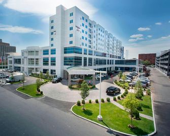Residence Inn by Marriott New York The Bronx at Metro Center Atrium - Bronx - Bâtiment